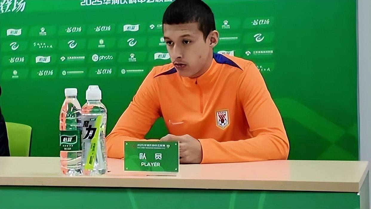 包含清晨中超传出新动向，巴黎圣日耳曼复出首秀，管理层表态——态度坚定，更衣室氛围转暖的词条开云