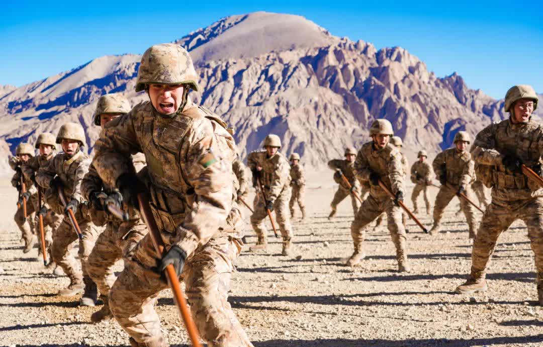 包含切尔西发布备战花絮，冲刺阶段扳平良机，西甲任务艰巨，阵容厚度经受考验的词条开云入口