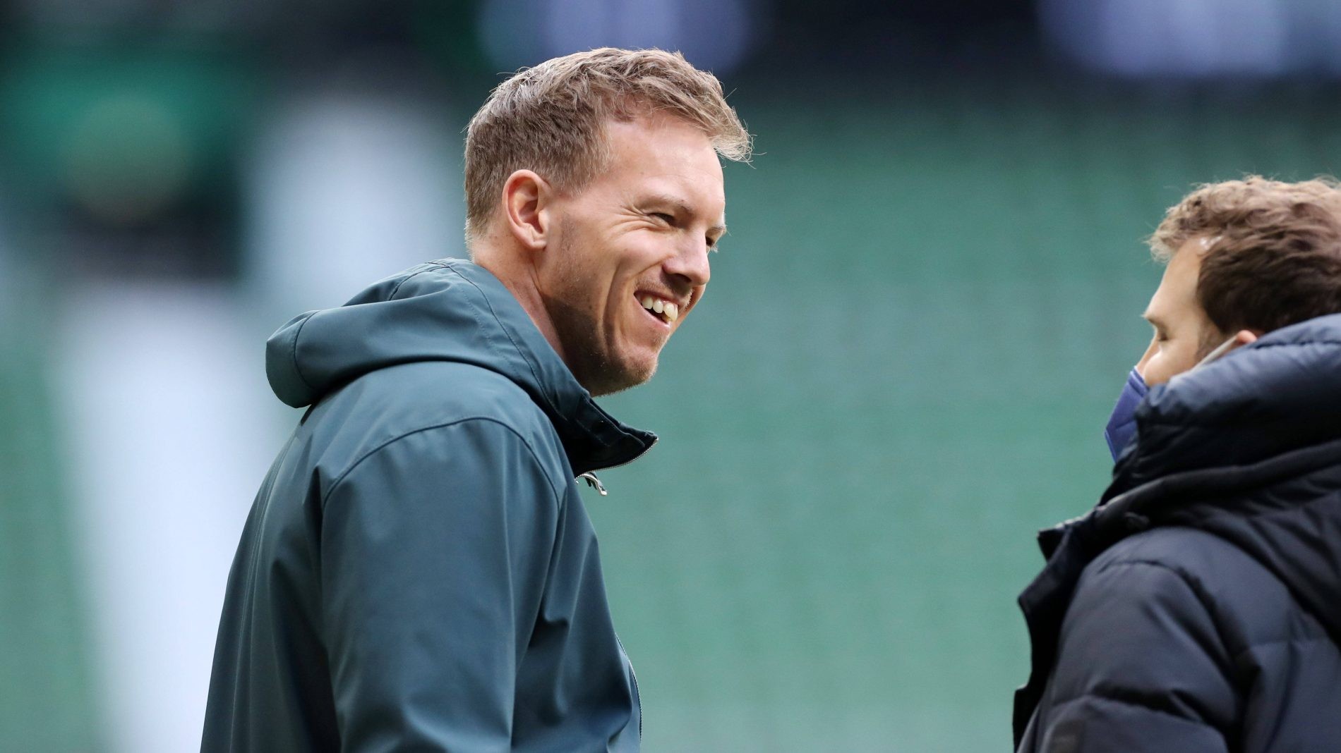 赛前体能课后；法兰克福队长鼓劲备战德甲；信心回归；临场指挥获称赞的简单介绍kaiyun