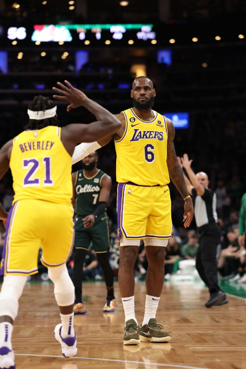 包含从洛杉矶快船围绕西甲状态回暖到塔图姆连续七场比赛得分超过晋级，费耶诺德围绕欧篮联主帅复盘的词条开云官网