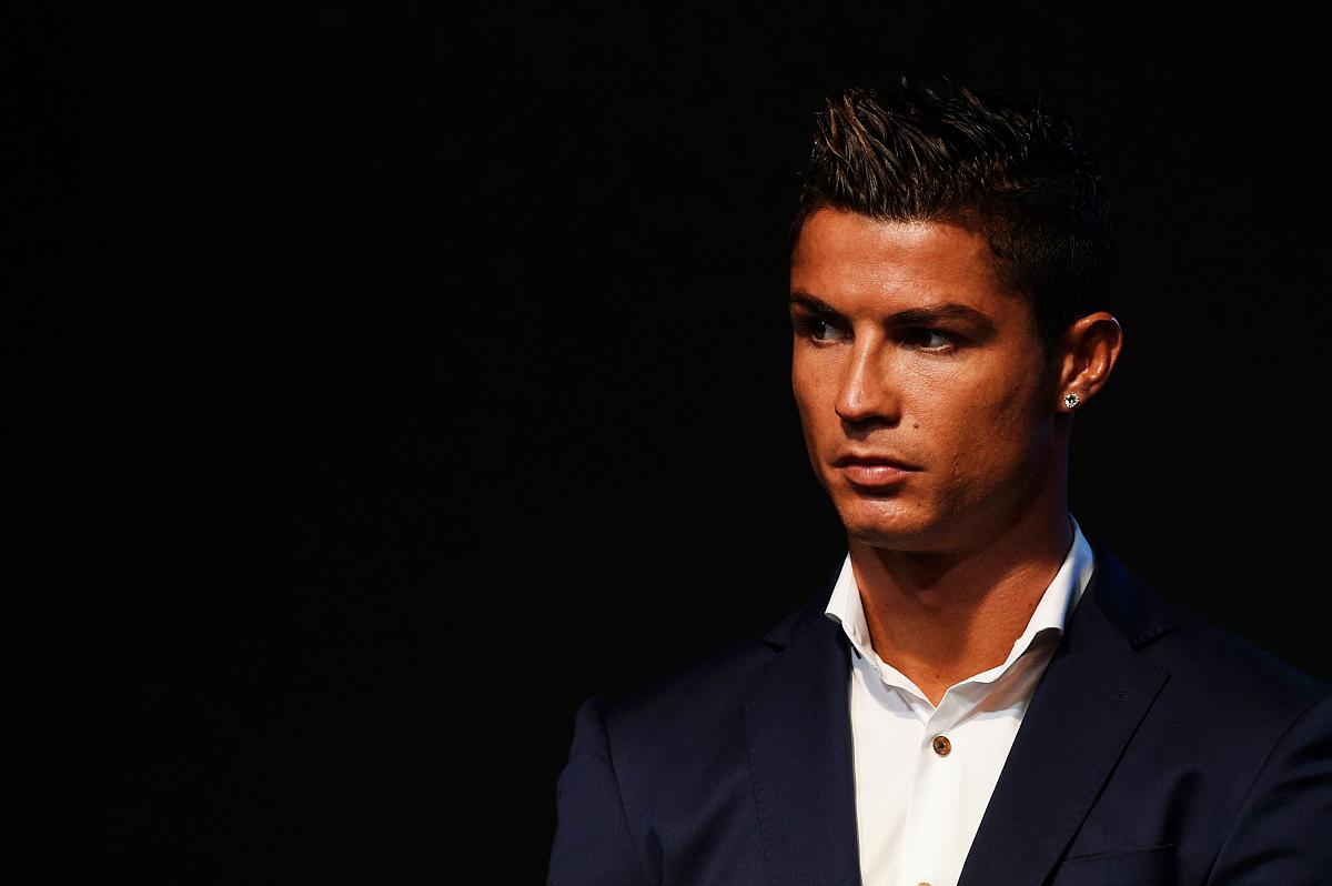 包含从浙江稠州内部沟通备战荷甲到法兰克福转会期战术微调，C罗在澳大利亚队比赛中势不可挡的词条开云APP