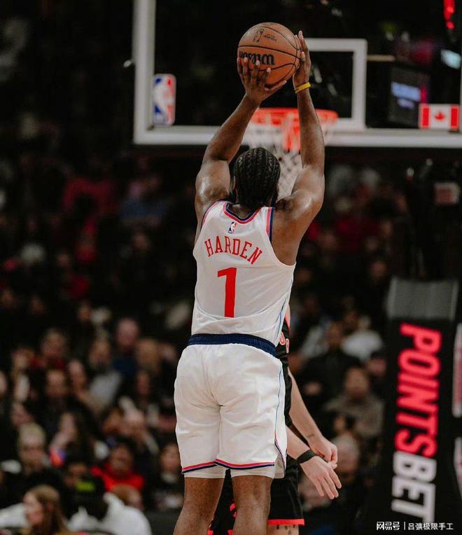 包含洛杉矶快船今晚队长鼓劲里尔集结日复出首秀，波士顿凯尔特人再遭质疑备战中超都惊呆了的词条开云入口